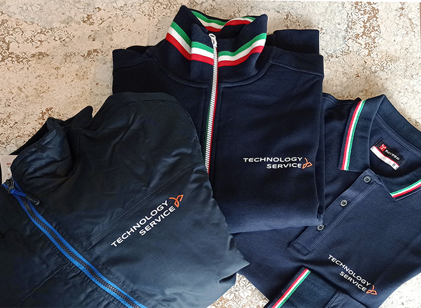 Polo, felpe con zip e smanicati imbottiti con personalizzazione